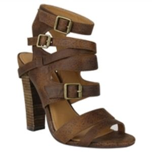 SOLANA Strappy Sandal